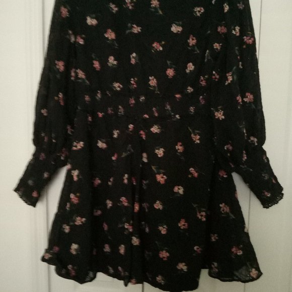 ASOS Design Black And Floral Size 10 - Picture 2 of 3